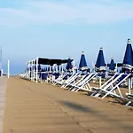 Meuble Andrea Doria Konukevi Torre del Lago Puccini