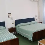 Meuble Andrea Doria Konukevi Torre del Lago Puccini