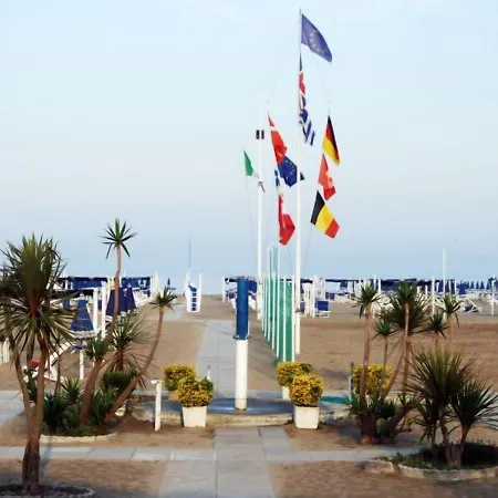 Meuble Andrea Doria 3* Торре-дель-Лаго-Пуччини
